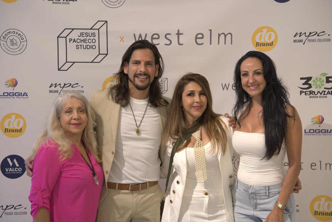 Adriana Castro, Sandra Diaz, her mom and Jesus Pacheco